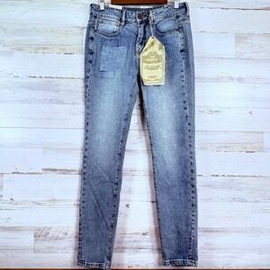 Tennis Denim Co‎ Jeans Size 8 Boyfriend Patchwork Light Wash Blue Casual NEW